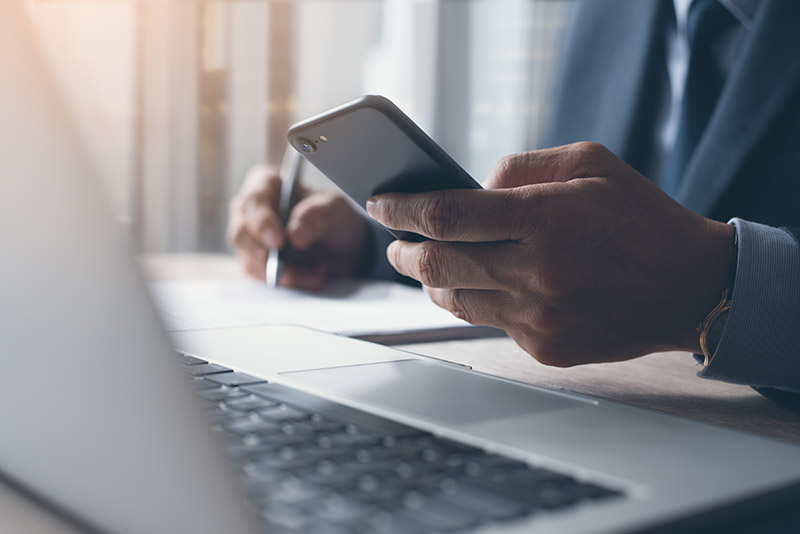 Man using Cash-to-Card ROI calculator